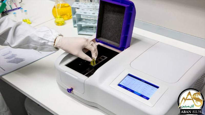 روش اسپکتروفوتومتری برای تعیین غلظت سیلیس در آب است